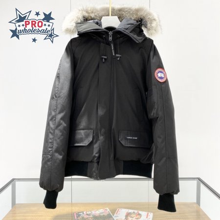 Canada Goose Bomber Down Jacket