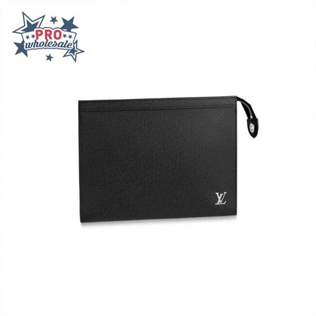 pochette voyage taiga leather m30450