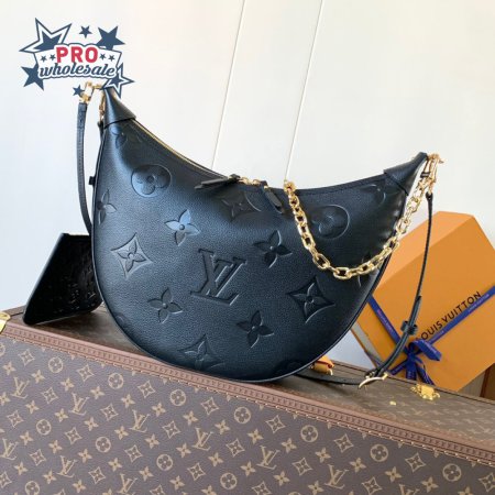 Loop Hobo Black M46725