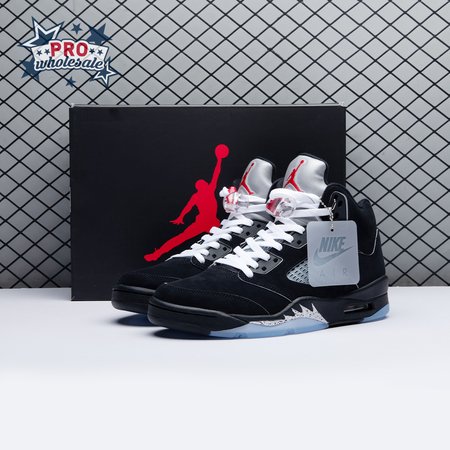 Air Jordan 5 'Black Metallic Reimagined' HF3975 001 Unisex