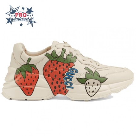 GUCCI RHYTON SNEAKER WITH STRAWBERRY